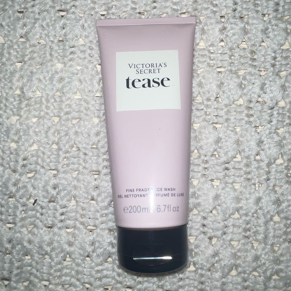 Victoria's Secret Tease Gel in Soft Pink
